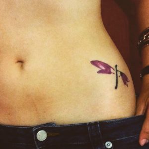 Tattoo-small-woman-hip