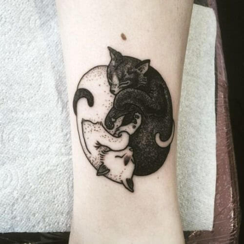 Tattoo Yin & Yang Cats Arm