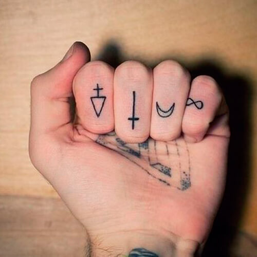 tatuaje en los dedos 3.jpg